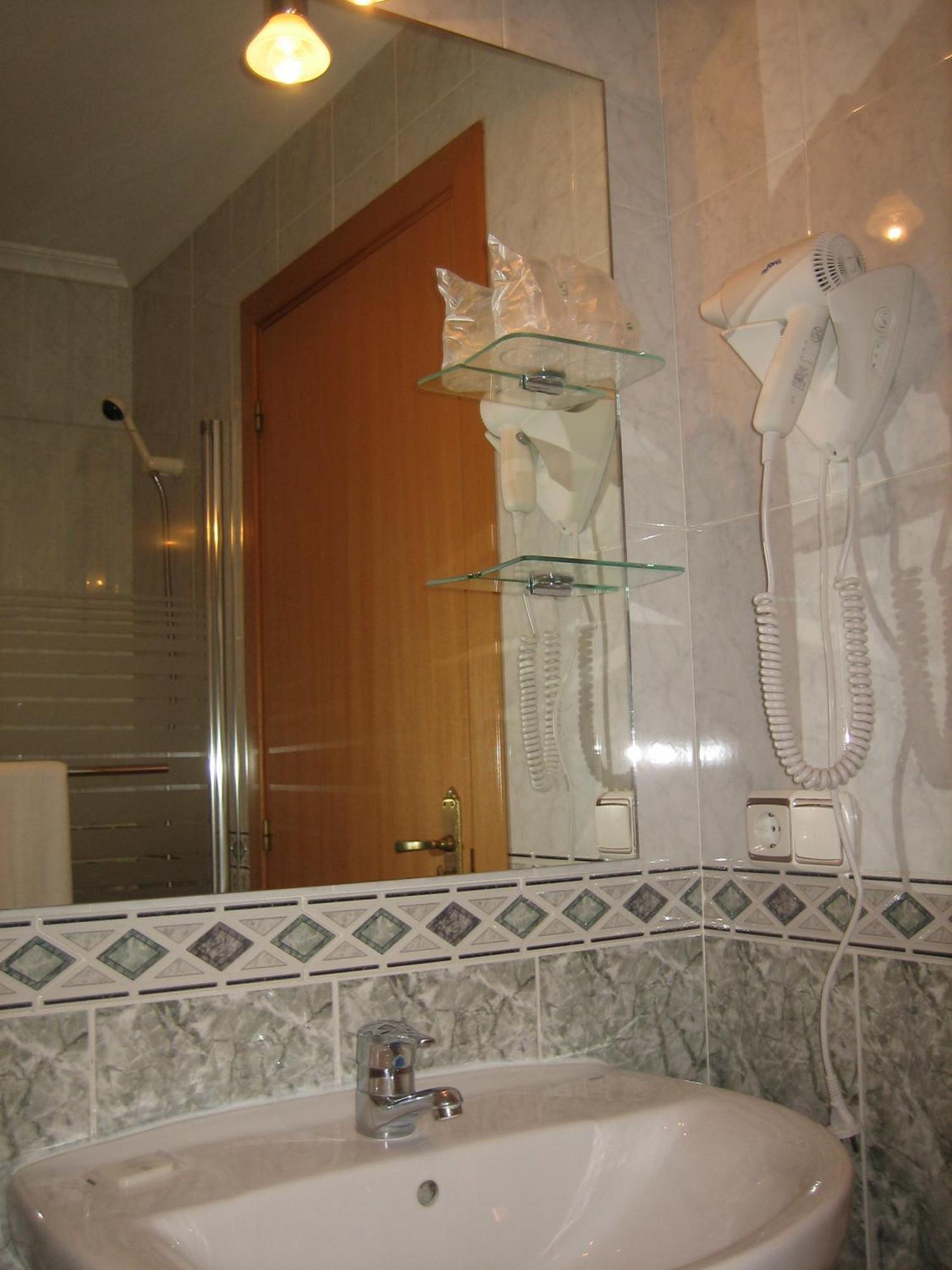 אלצ'ה Hostal Madruga מראה חיצוני תמונה